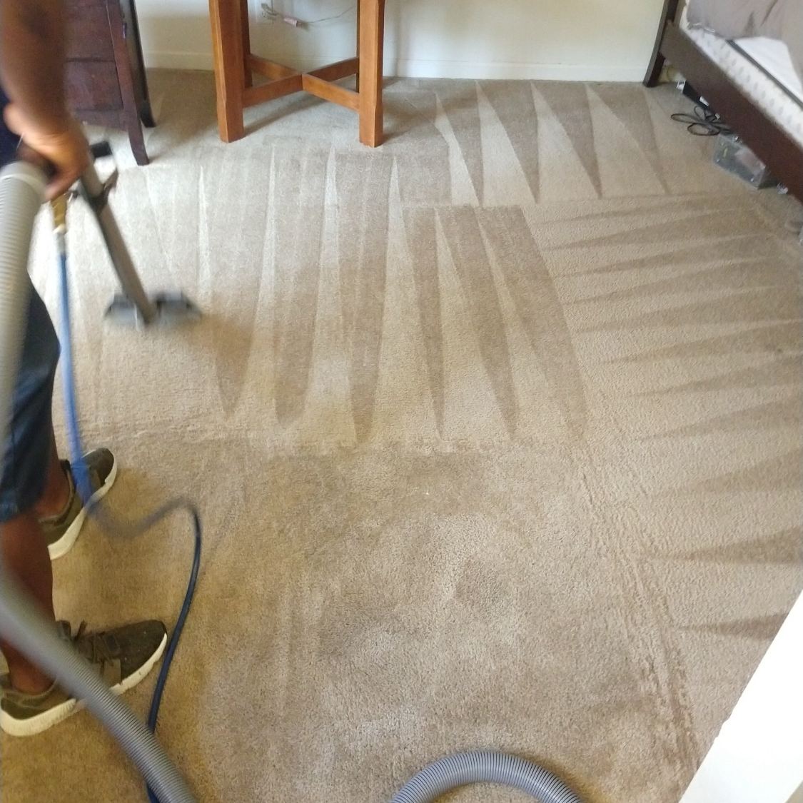 Before and after carpet cleaning on high-traffic Dallas carpet